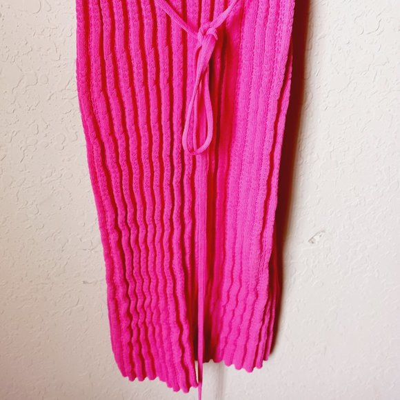 Rachel Roy pink stretchy sleeveless Vibrant Pink. Form fitting. Size medium. - Picture 6 of 12